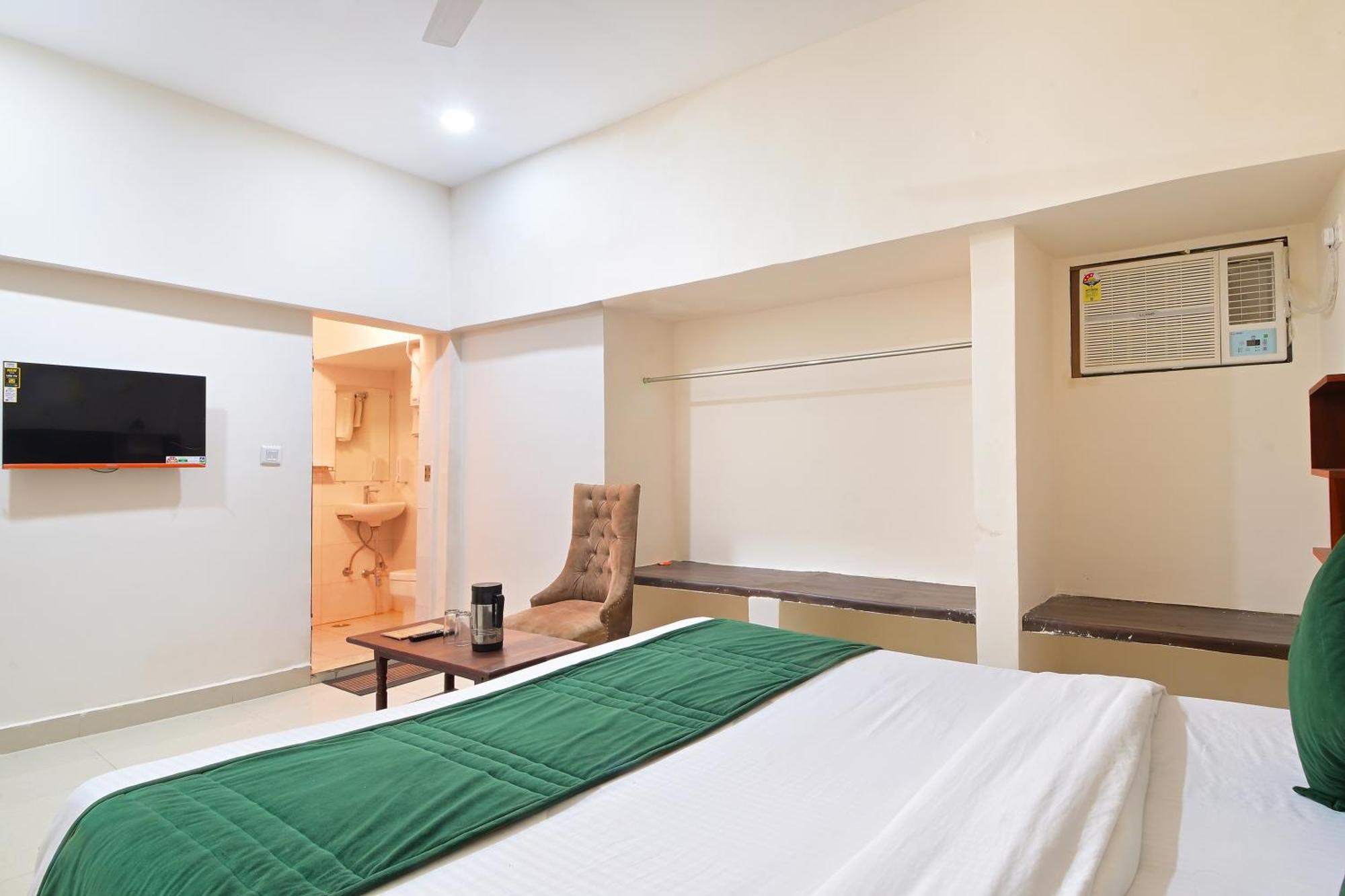 Chowdhry Tourist Lodge - New Delhi Railway Station - 2 Minutes Walk Εξωτερικό φωτογραφία