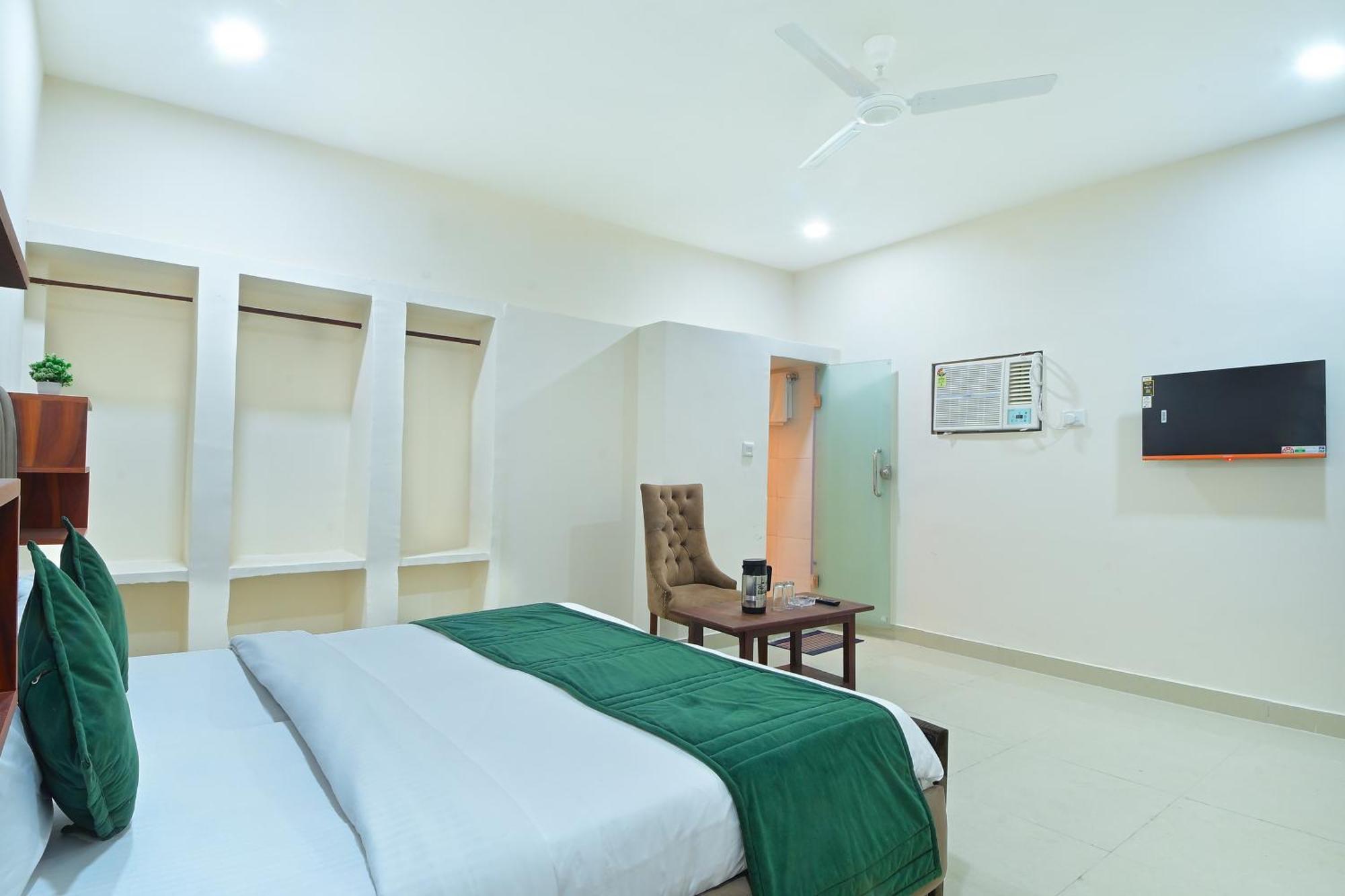 Chowdhry Tourist Lodge - New Delhi Railway Station - 2 Minutes Walk Εξωτερικό φωτογραφία