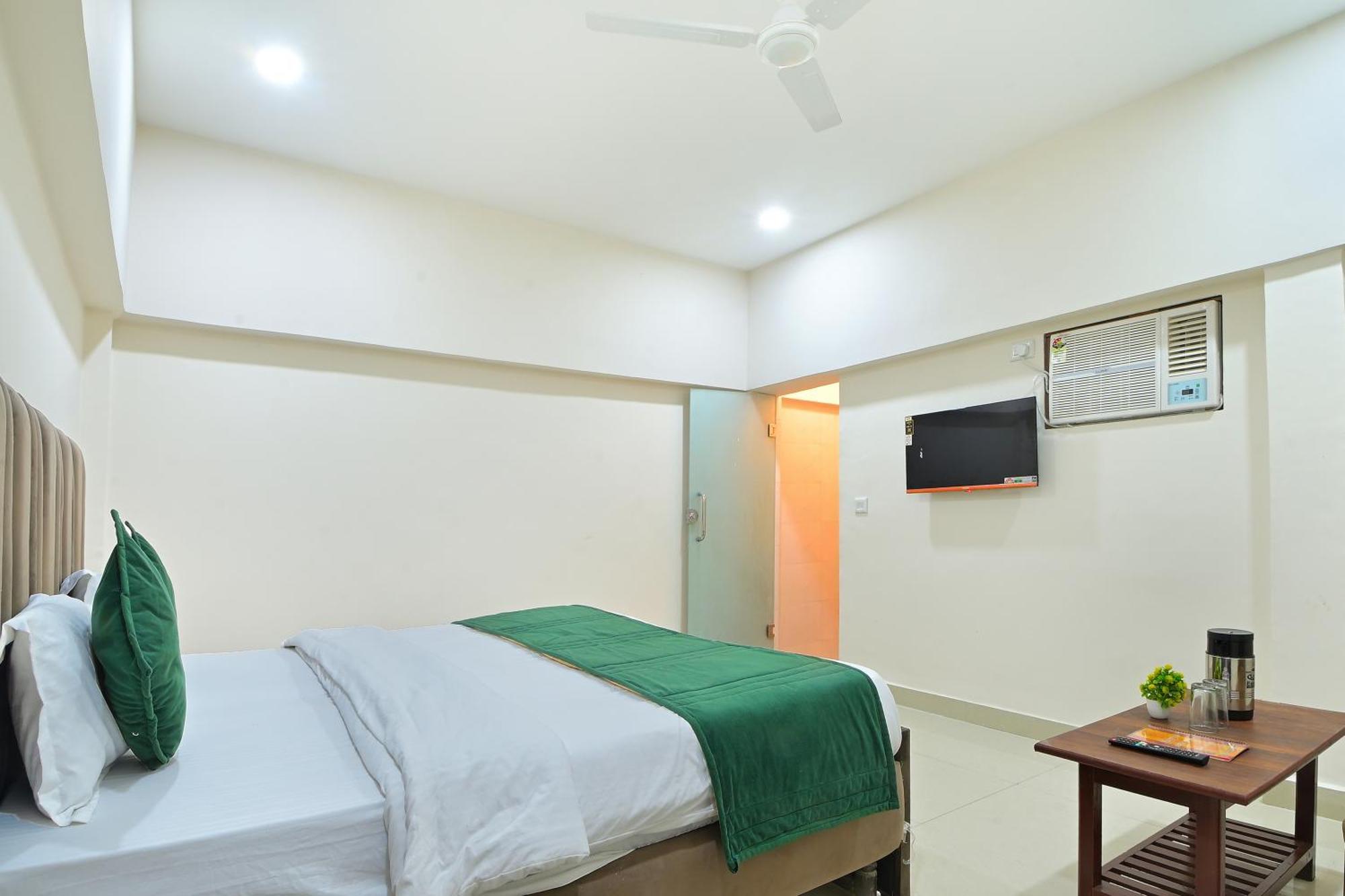 Chowdhry Tourist Lodge - New Delhi Railway Station - 2 Minutes Walk Εξωτερικό φωτογραφία