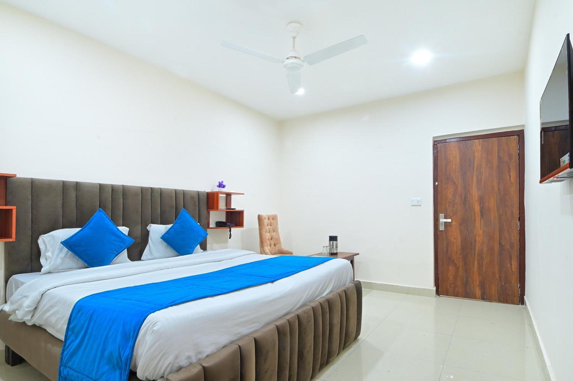 Chowdhry Tourist Lodge - New Delhi Railway Station - 2 Minutes Walk Εξωτερικό φωτογραφία