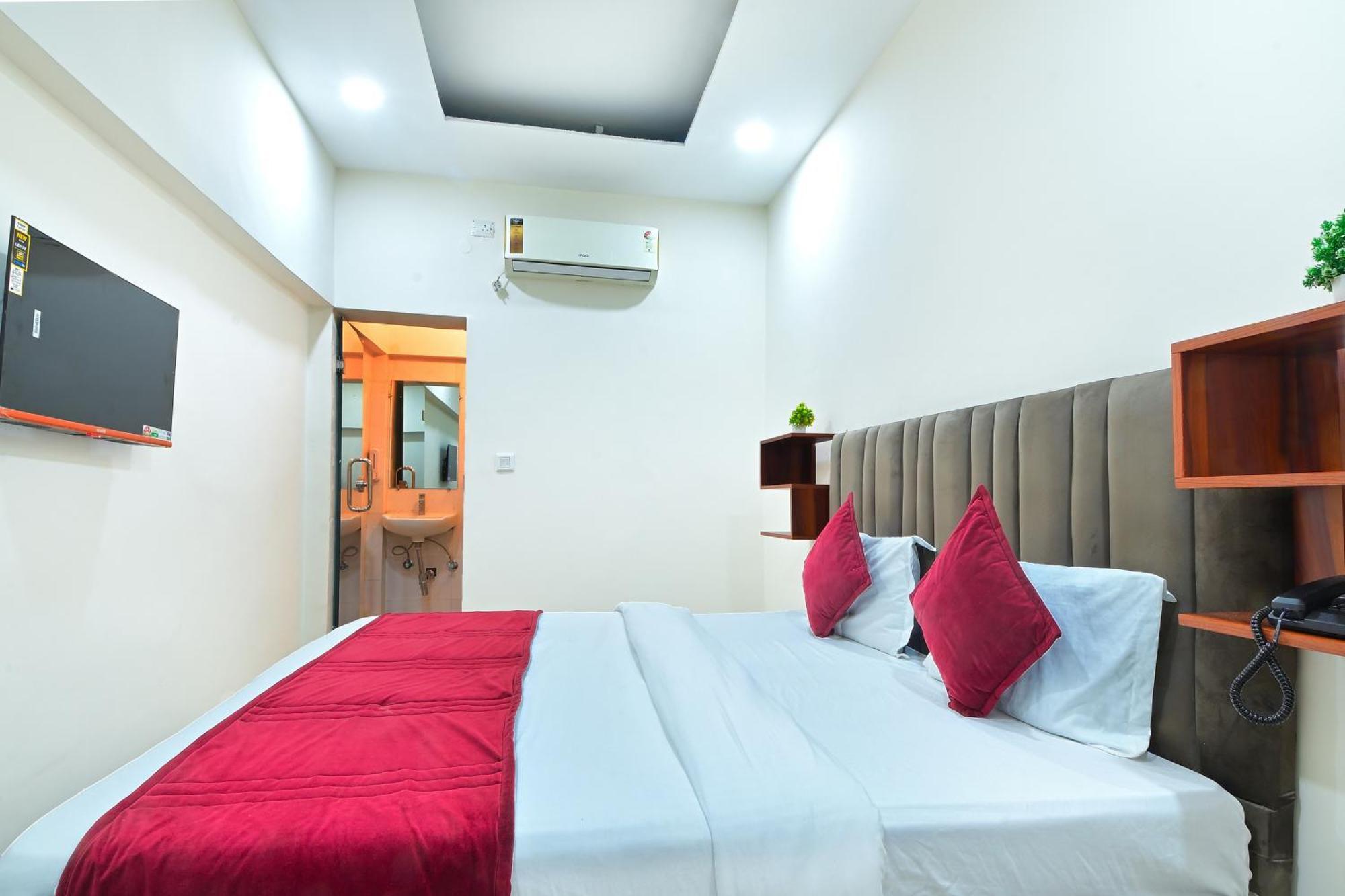 Chowdhry Tourist Lodge - New Delhi Railway Station - 2 Minutes Walk Εξωτερικό φωτογραφία