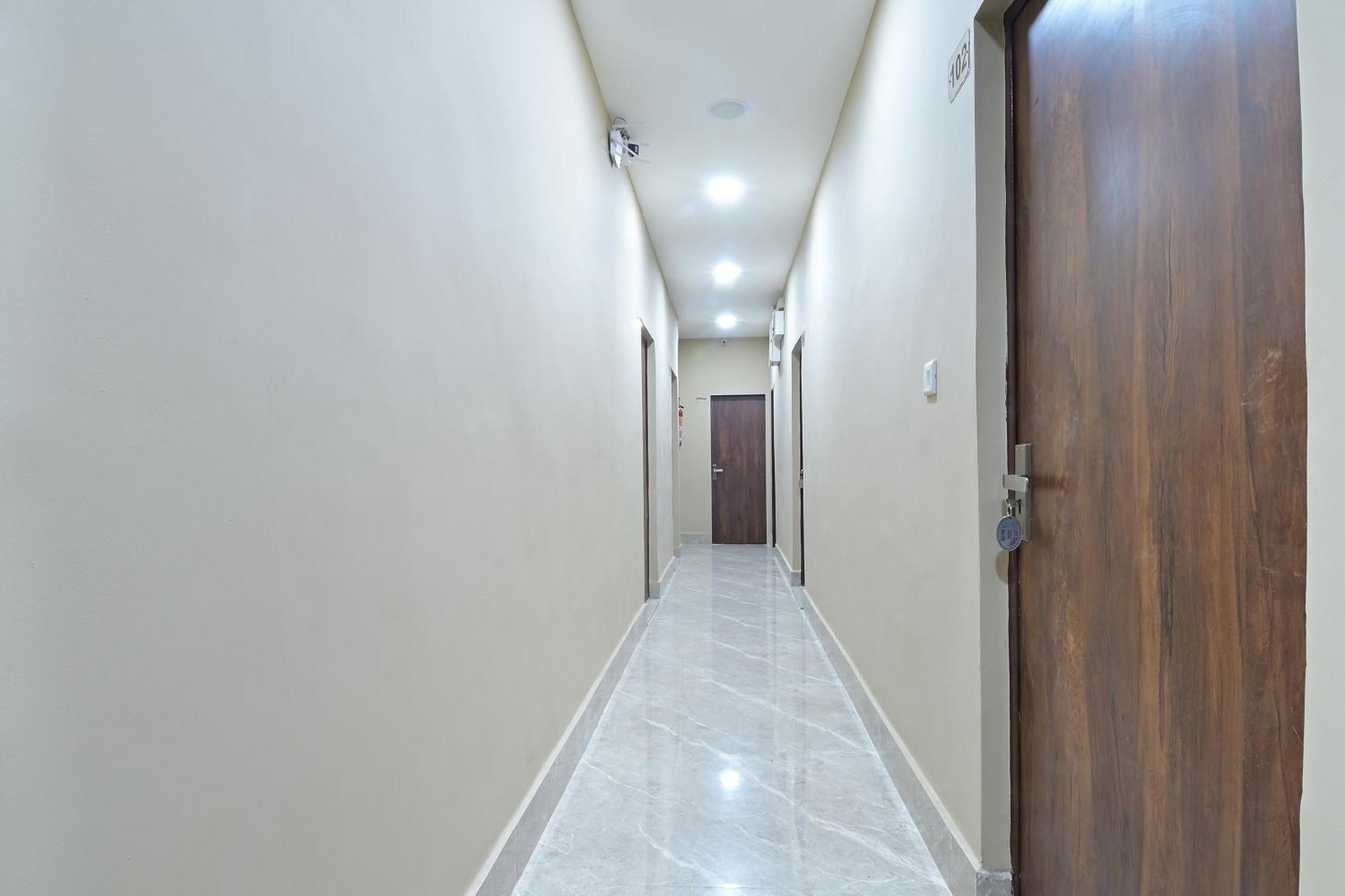Chowdhry Tourist Lodge - New Delhi Railway Station - 2 Minutes Walk Εξωτερικό φωτογραφία