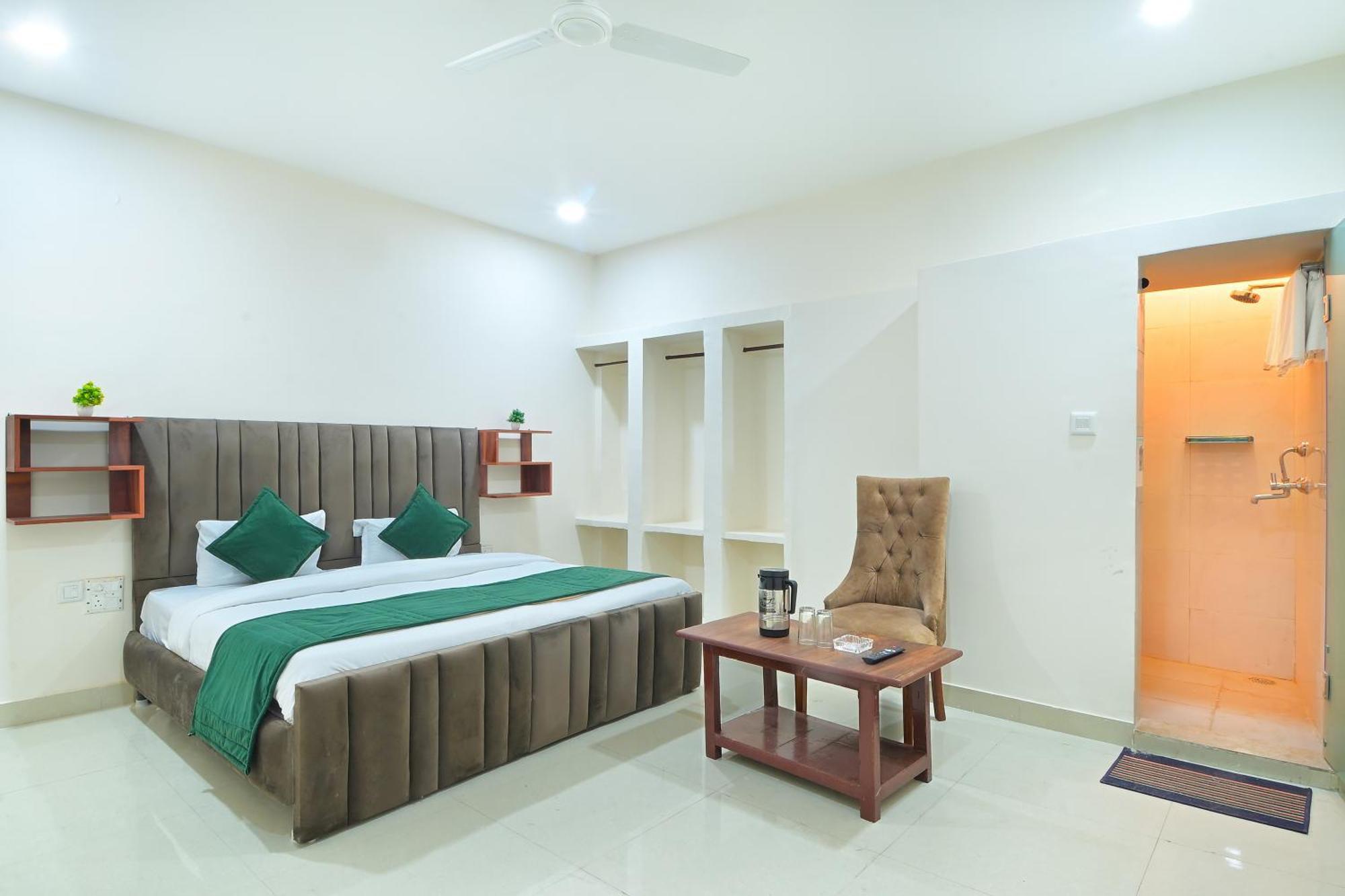 Chowdhry Tourist Lodge - New Delhi Railway Station - 2 Minutes Walk Εξωτερικό φωτογραφία