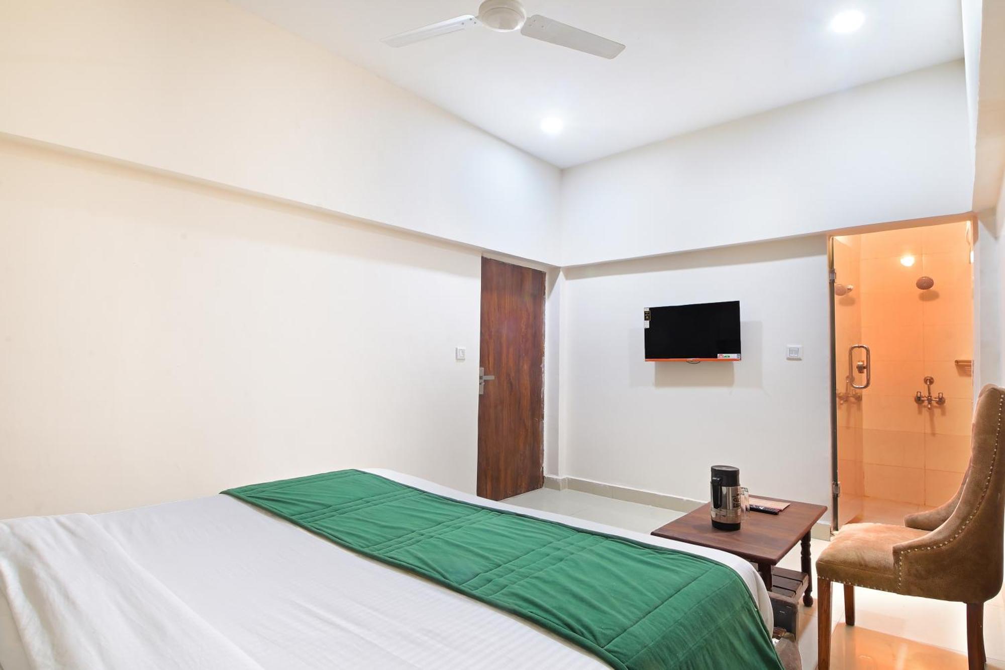 Chowdhry Tourist Lodge - New Delhi Railway Station - 2 Minutes Walk Εξωτερικό φωτογραφία