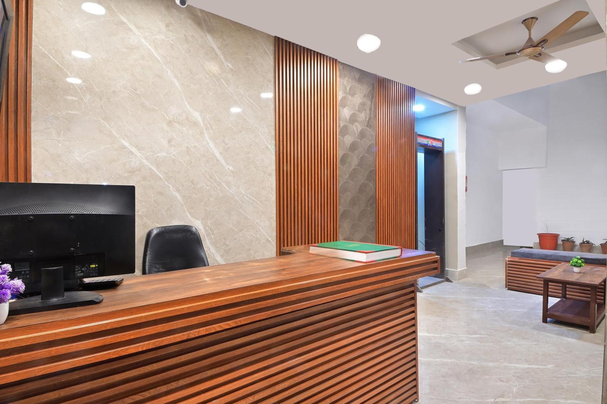 Chowdhry Tourist Lodge - New Delhi Railway Station - 2 Minutes Walk Εξωτερικό φωτογραφία
