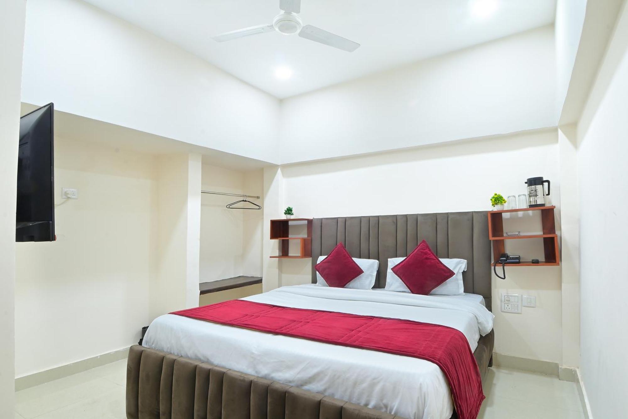 Chowdhry Tourist Lodge - New Delhi Railway Station - 2 Minutes Walk Εξωτερικό φωτογραφία