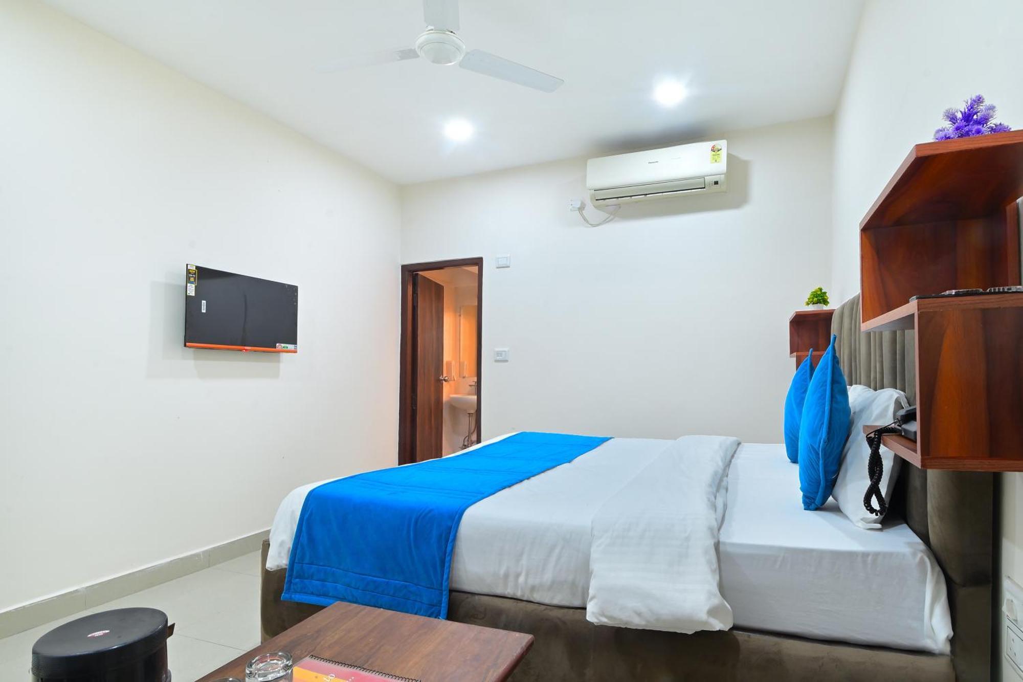 Chowdhry Tourist Lodge - New Delhi Railway Station - 2 Minutes Walk Εξωτερικό φωτογραφία